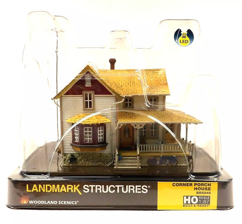 HO Woodland Scenics BR5046 Corner Porch House Built Ready Structure