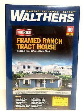 HO Scale Walthers Cornerstone 933-3775 Framed Ranch Tract House Building Kit