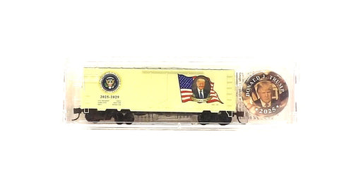 N Scale Micro Trains 07400147 Donald J. Trump Presidential 40' Plug-Door Boxcar