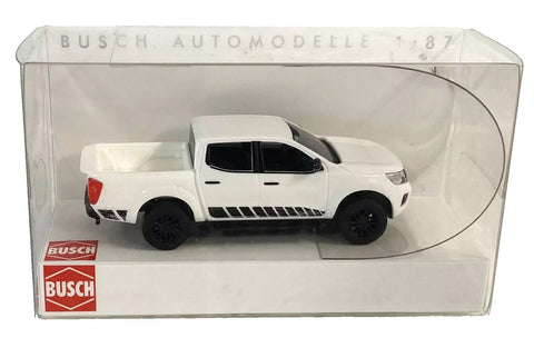 HO Scale Busch 53712 2015 White Nissan Navara Crew-Cab Pickup Truc