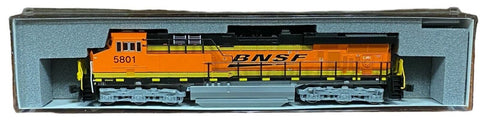 N Scale Kato 176-8952 BNSF 5801 ES44AC DCC Ready