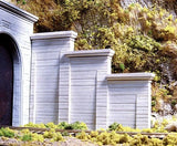 HO Scale Chooch 8421 Concrete Stepped Tunnel Abutment (2) pcs
