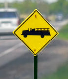 HO Scale ScaleSigns.com 3148c Emergency Vehicle/Fire Truck Ahead Sign (2) pcs