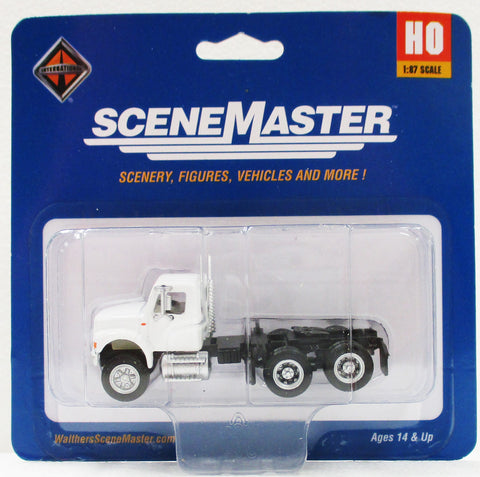 HO Scale Walthers Scene Master 949-11180 International 4900 White Dual Axle Semi Tractor