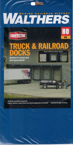 HO Scale Walthers Cornerstone 933-4070 Truck and Railroad Docks/Doors Kit