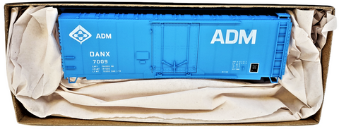 HO Accurail 3139 Archer-Daniels-Midland DANX 7009 40' Insulated Plug-Door Boxcar Kit